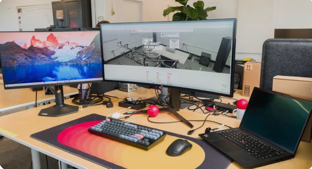 IT management workspace
